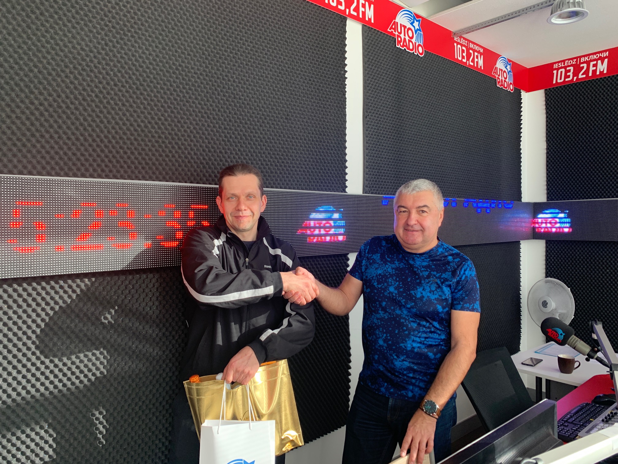 IMG_9644.JPG (1.03 MB)