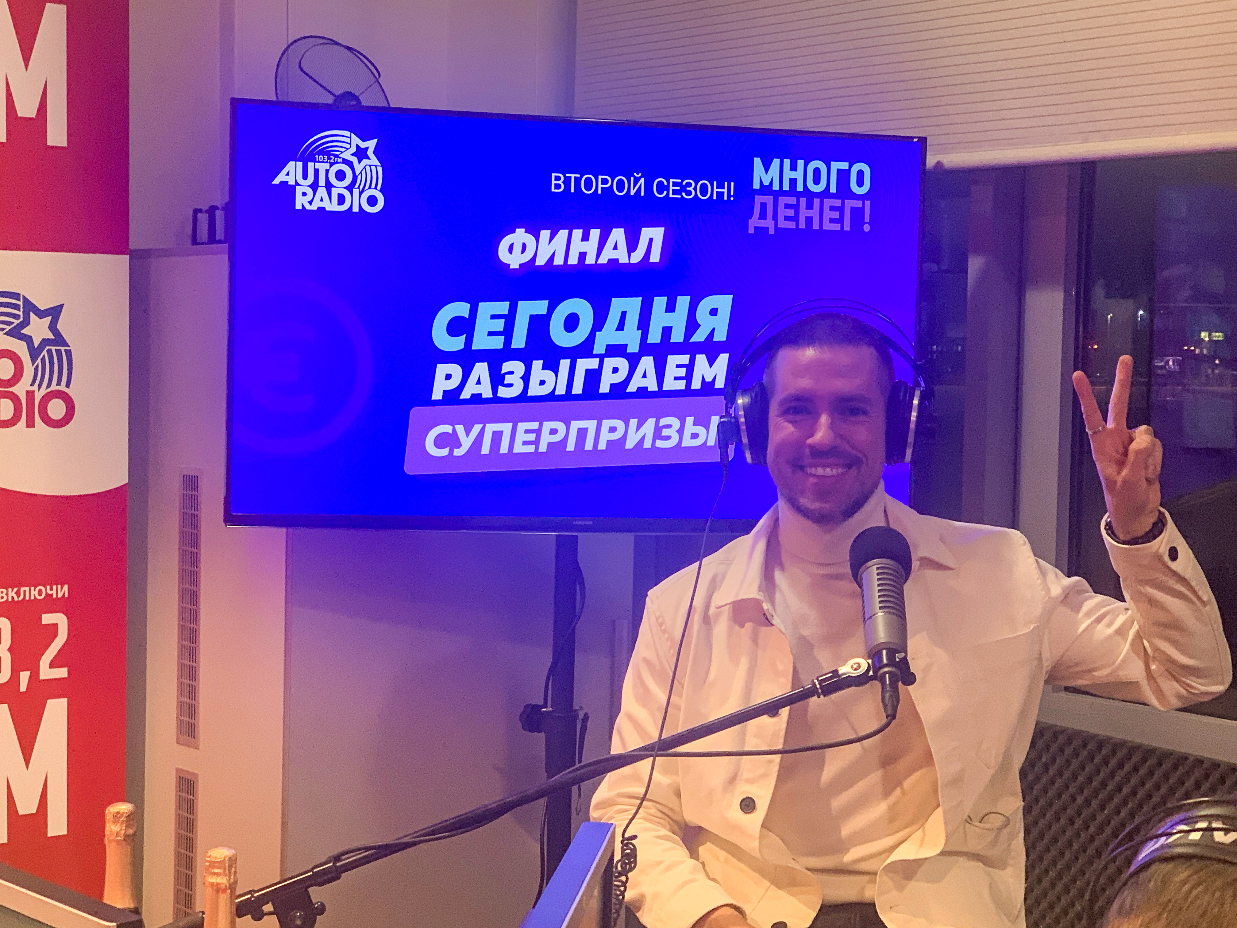 Markus Riva studija.JPG (2.95 MB)